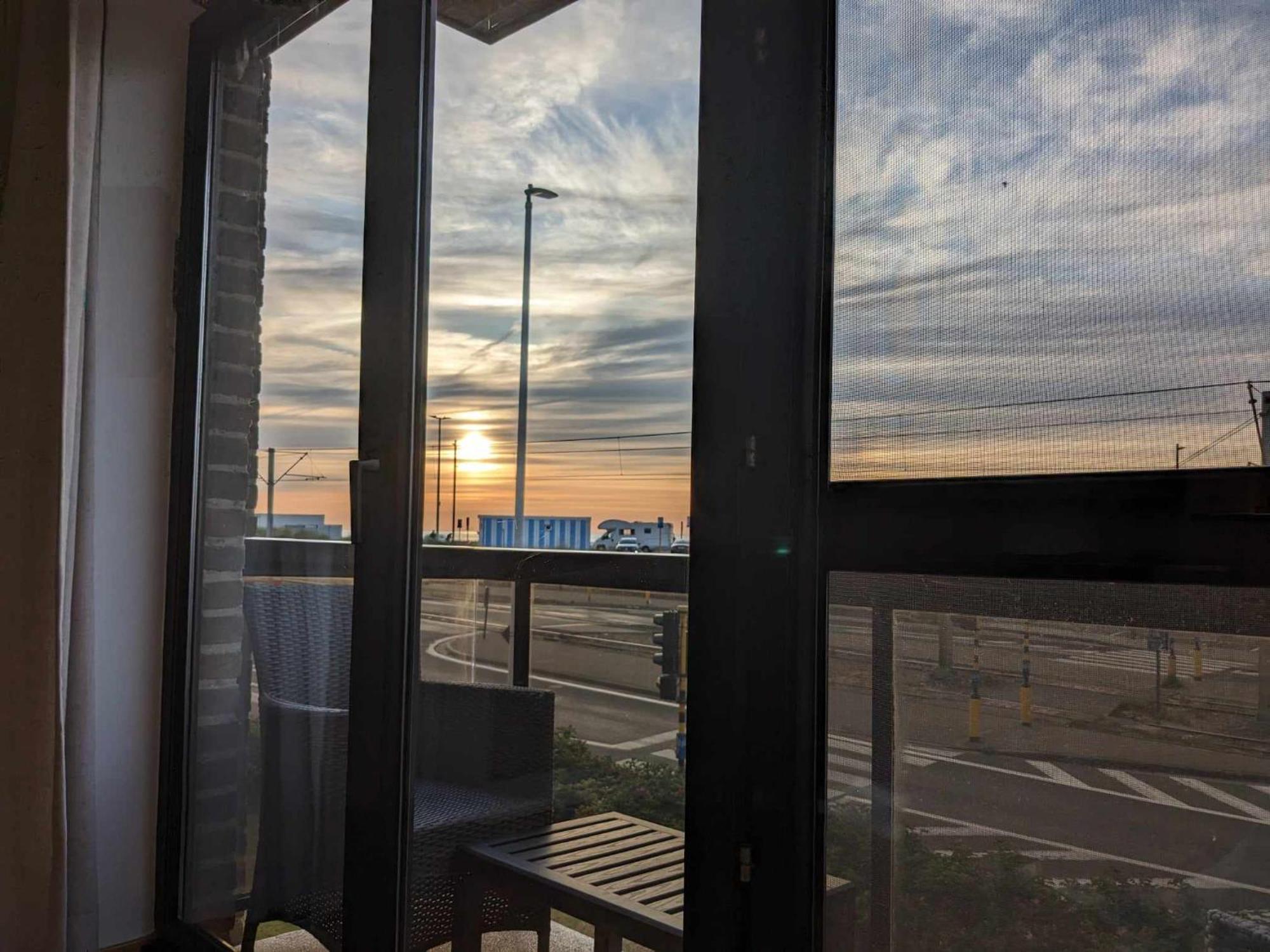 Vista Linda, Leuk Appartement Vlak Bij Zeedijk En Strand Oostende Bagian luar foto