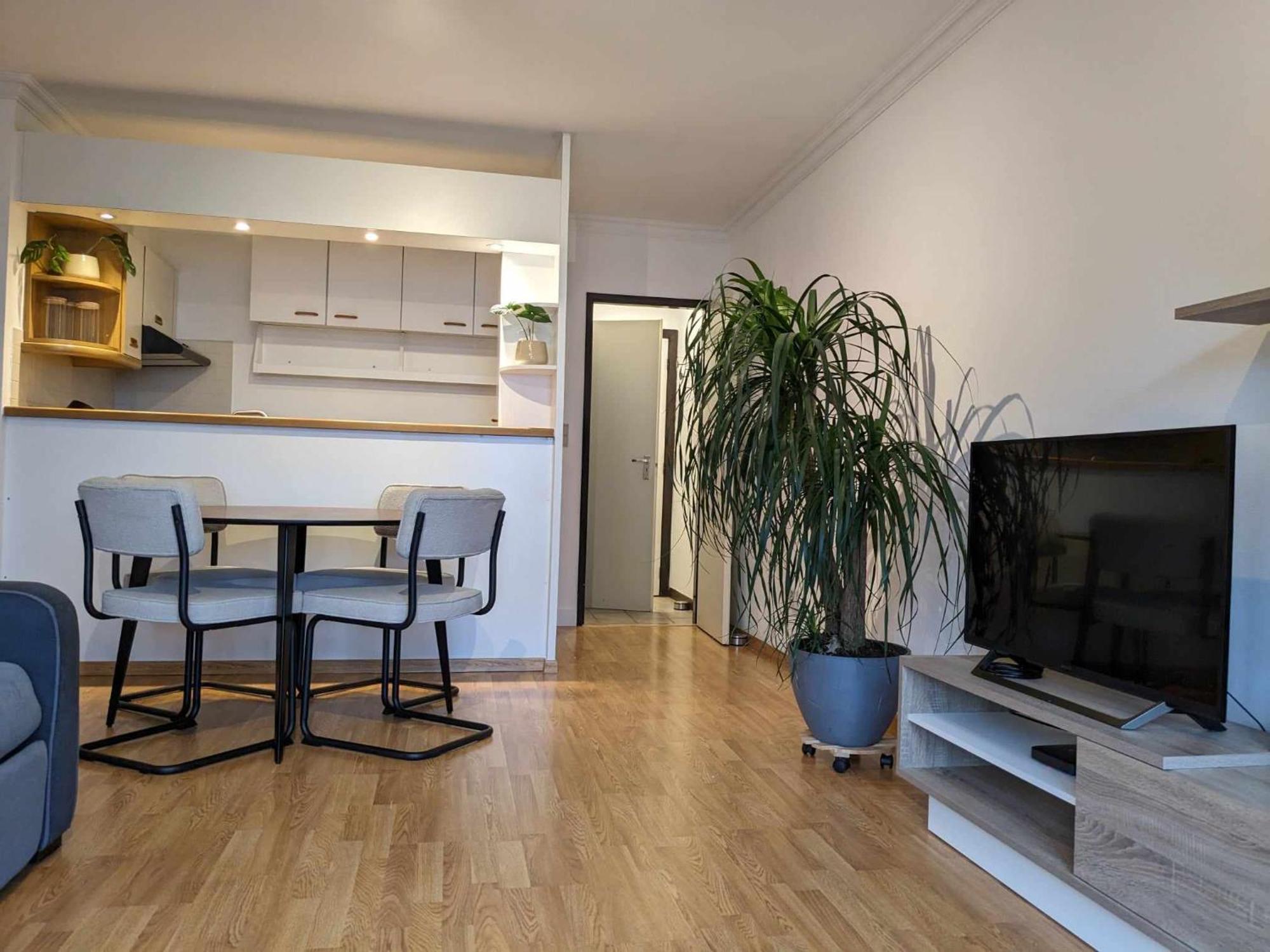 Vista Linda, Leuk Appartement Vlak Bij Zeedijk En Strand Oostende Bagian luar foto